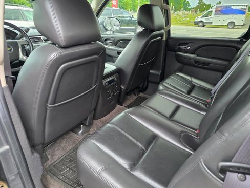 Used 2011 Chevrolet Avalanche LT w/ Luxury Package AWD/4WD image 30