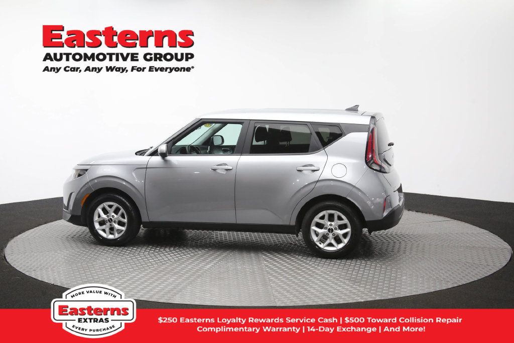 Used 2023 Kia Soul LX w/ LX Technology Package FWD image 62