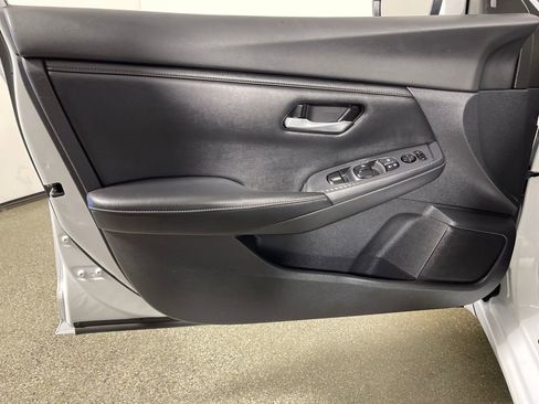 Used 2020 Nissan Sentra SV image 17