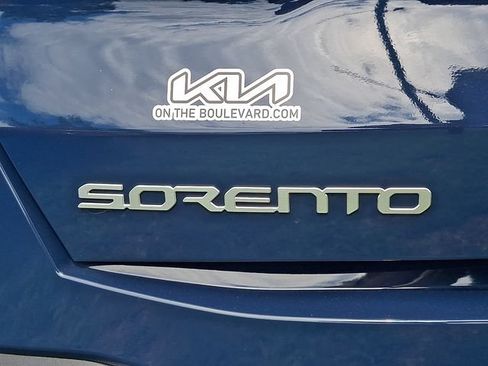 Certified 2024 Kia Sorento X-Line EX AWD/4WD image 32