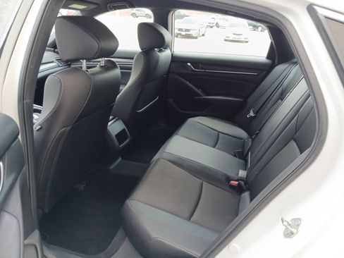 Used 2020 Honda Accord Sport image 9