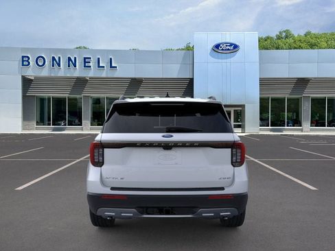 New 2026 Ford Explorer Active w/ Active Comfort Package image 5