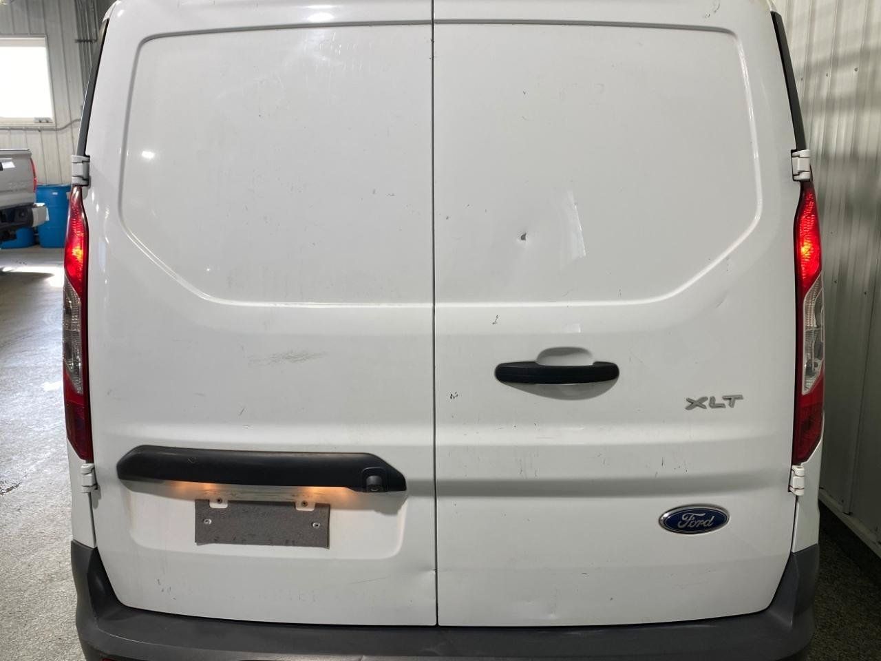 Used 2017 Ford Transit Connect XLT FWD image 4