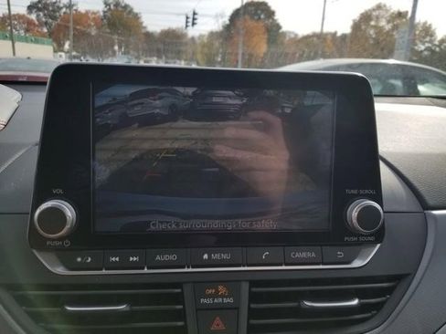 New 2025 Nissan Altima 2.5 SR image 13