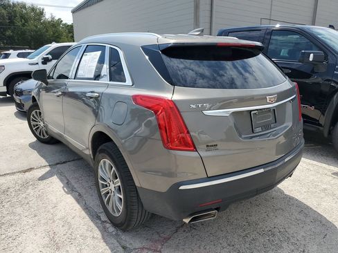 Used 2018 Cadillac XT5 Luxury w/ Driver Awareness Package FWD image 3