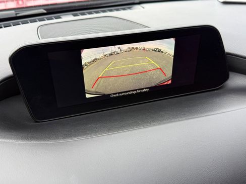 Used 2021 MAZDA MAZDA3 s image 27