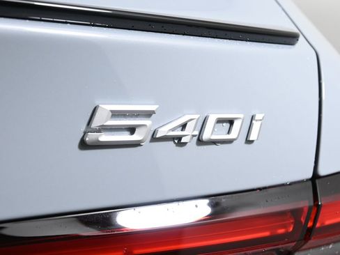 New 2026 BMW 540i xDrive 540i xDrive image 39