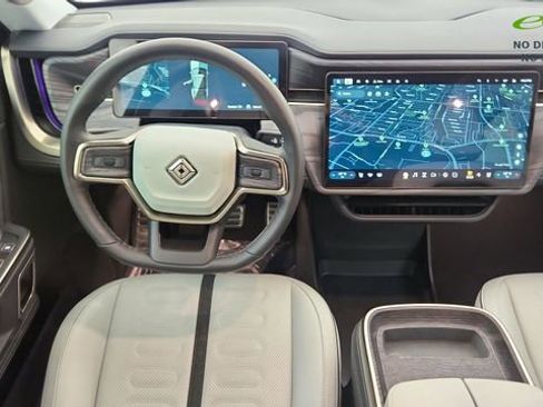 Used 2024 Rivian R1S Adventure AWD/4WD image 36