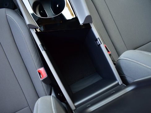 New 2025 Hyundai Elantra Blue w/ Cargo Package image 32