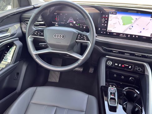 Used 2025 Audi Q5 Premium w/ Convenience Package AWD/4WD image 27