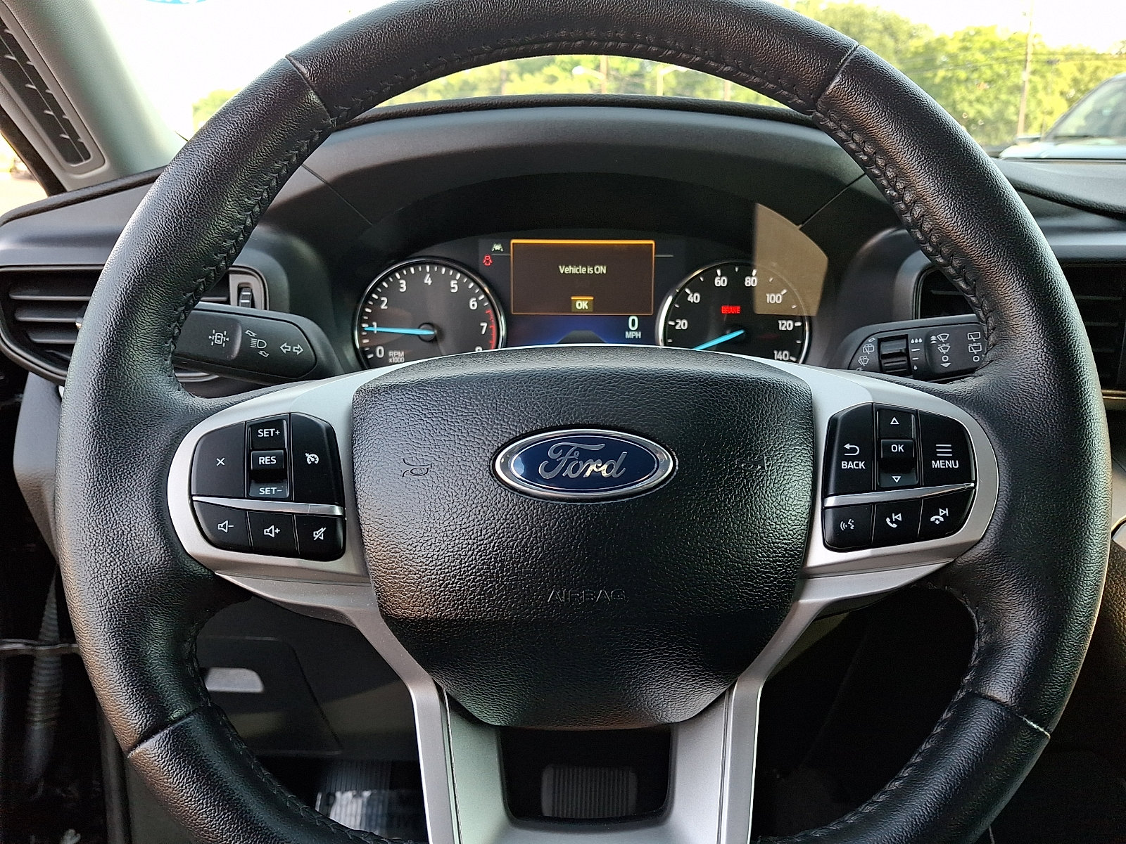 Used 2024 Ford Explorer XLT AWD/4WD image 19