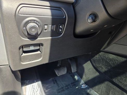 Used 2022 Jeep Wagoneer Series I w/ Premium Group I AWD/4WD image 26