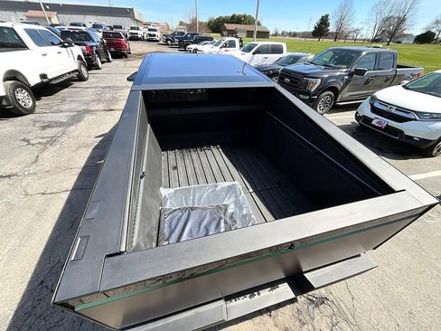 Used 2024 Tesla Cybertruck AWD Crew Cab image 8