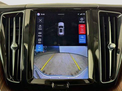 Certified 2023 Volvo XC60 T8 Plus AWD/4WD image 14