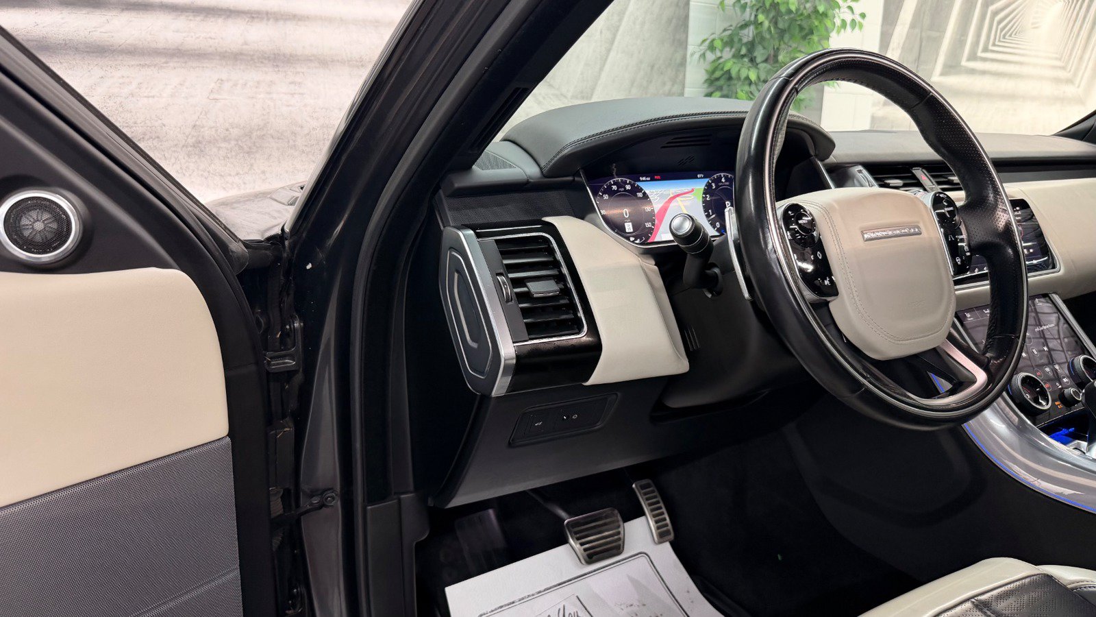 Used 2018 Land Rover Range Rover Sport HSE Dynamic AWD/4WD image 39