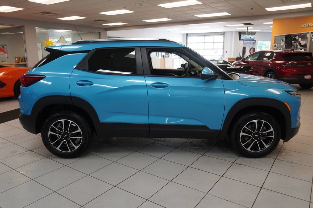 New 2026 Chevrolet TrailBlazer LT w/ LT Cold Weather Package AWD/4WD image 13
