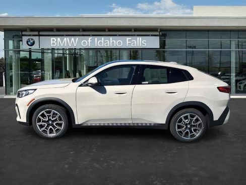 Used 2026 BMW X2 xDrive28i w/ Technology Package AWD/4WD image 4