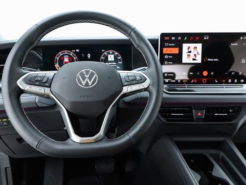 New 2026 Volkswagen Tiguan SE image 58