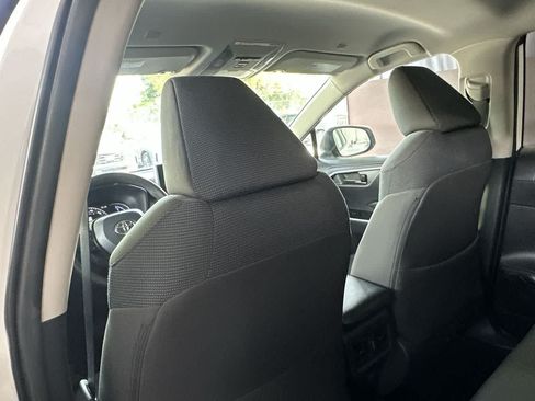 Used 2025 Toyota RAV4 LE AWD/4WD image 23