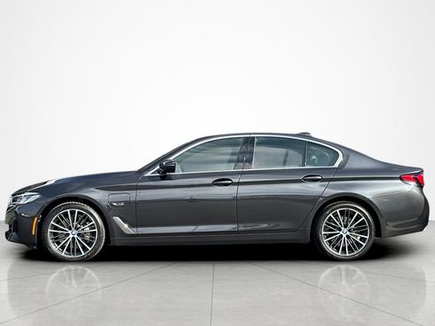 Used 2023 BMW 530e xDrive w/ Premium Package AWD/4WD image 2