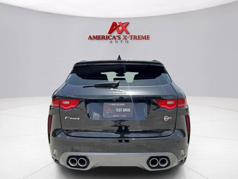 Used 2019 Jaguar F-PACE SVR image 4