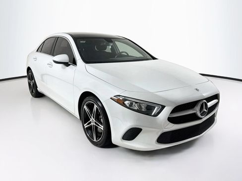 Used 2021 Mercedes-Benz A 220 image 1