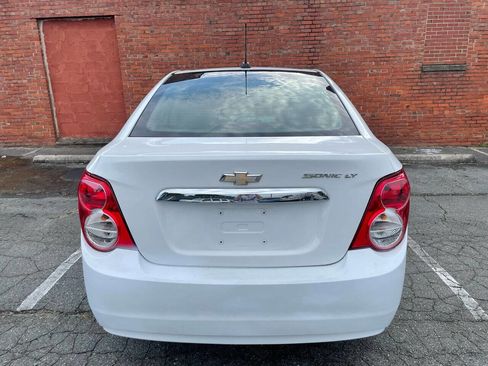 Used 2016 Chevrolet Sonic LT image 4