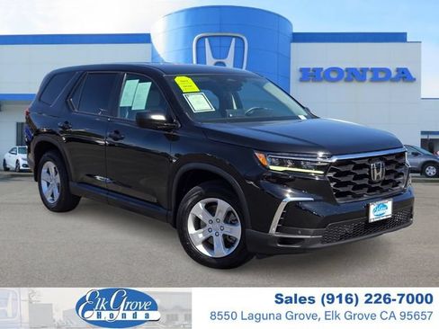 Used 2023 Honda Pilot LX image 1