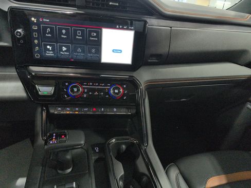 Used 2024 GMC Sierra 1500 AT4 w/ Technology Package image 18