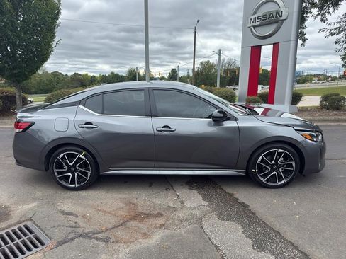 New 2025 Nissan Sentra SR image 8