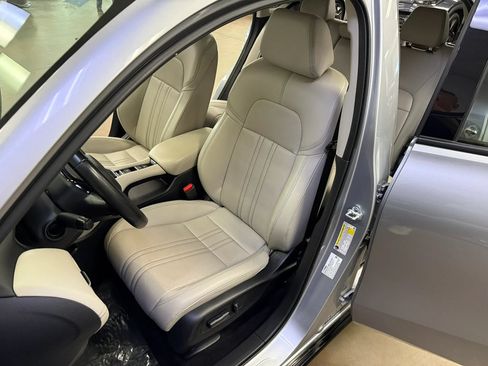 Used 2025 Honda HR-V EX-L image 9