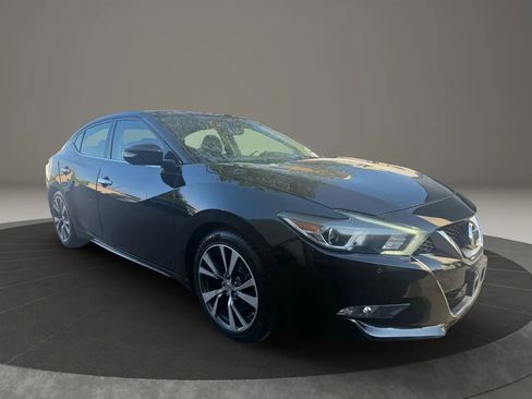 Used 2017 Nissan Maxima Platinum image 3