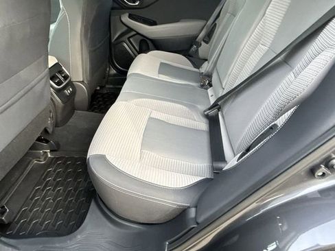 Used 2022 Subaru Outback Premium image 23