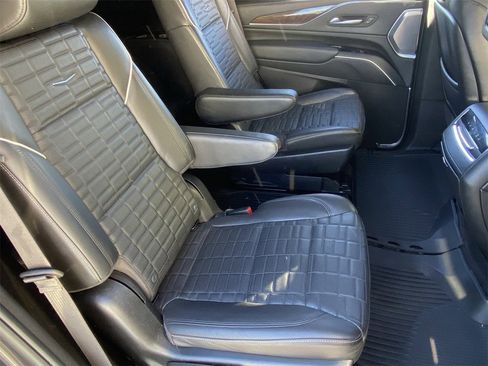 Used 2023 Cadillac Escalade Sport Platinum image 13