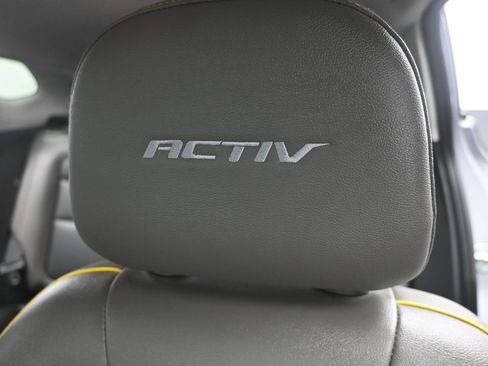 Used 2024 Chevrolet Trax ACTIV w/ Driver Confidence Package FWD image 19