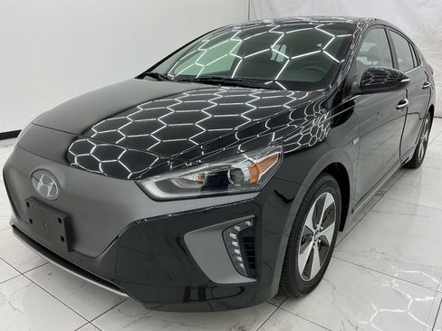 Used 2019 Hyundai Ioniq Limited FWD image 1