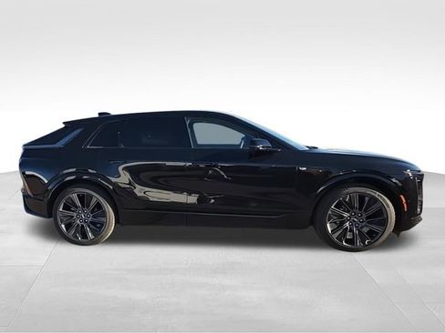 New 2026 Cadillac Lyriq Signature Sport w/ Nappa Leather Package AWD/4WD image 9