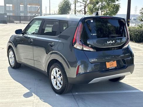 Used 2024 Kia Soul LX w/ Option Group 015 FWD image 5