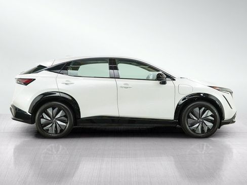 Used 2024 Nissan Ariya AWD image 6