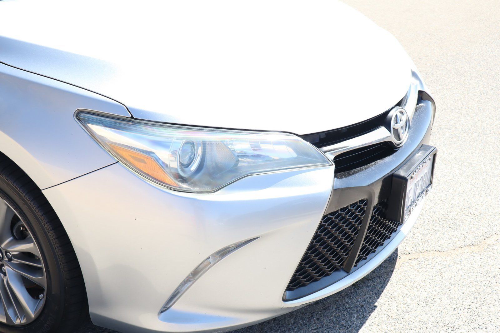 Used 2017 Toyota Camry SE FWD image 9