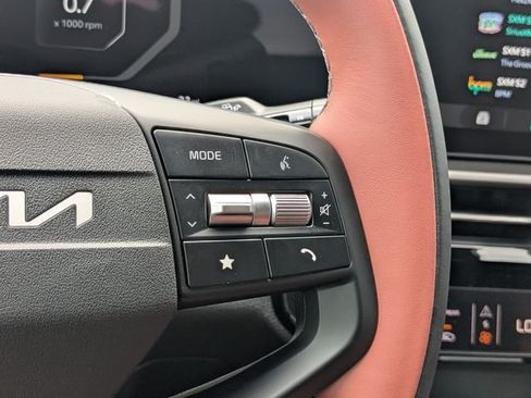 New 2026 Kia Sportage SX FWD image 31