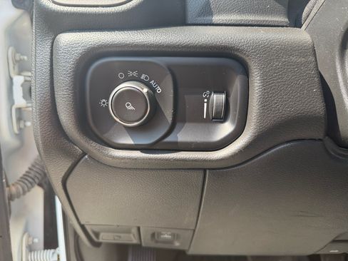 Used 2022 RAM 2500 Tradesman RWD image 33