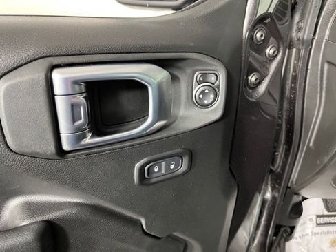 Used 2026 Jeep Gladiator Sport image 16