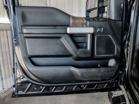 Used 2019 Ford F250 Lariat w/ Lariat Ultimate Package image 43