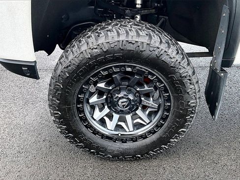 Used 2021 GMC Sierra 2500 SLE image 9