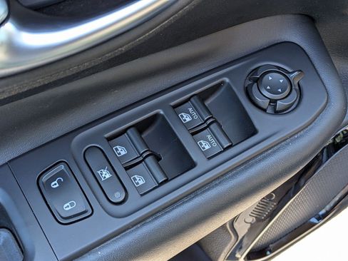 Used 2018 Jeep Renegade Altitude w/ Advanced Technology Group image 15