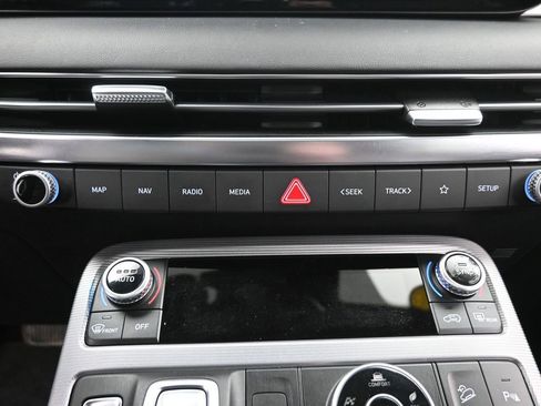 Used 2024 Hyundai Palisade Calligraphy image 18