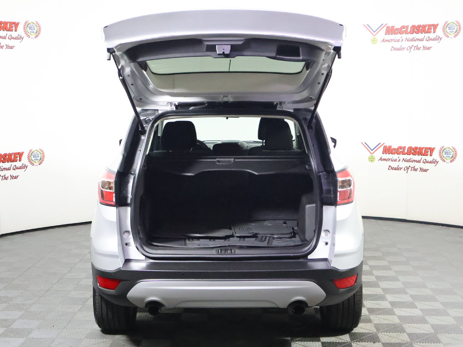 Used 2017 Ford Escape SE w/ Equipment Group 201A AWD/4WD image 11