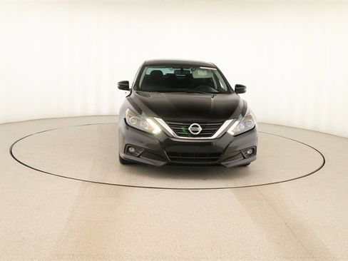 Used 2017 Nissan Altima 2.5 SL w/ 2.5 Technology Package image 11