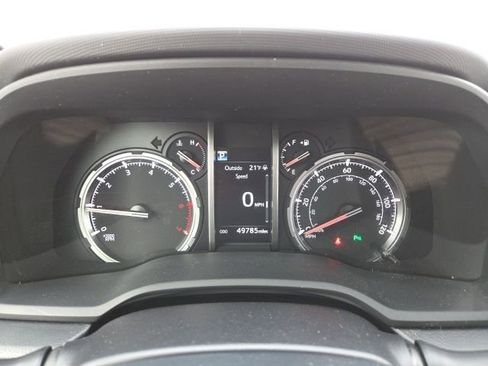 Used 2022 Toyota 4Runner Limited image 13